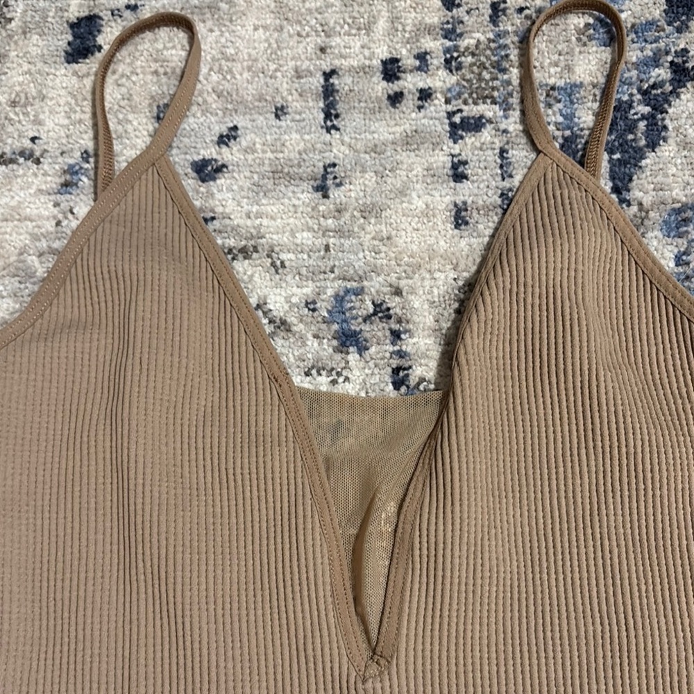 Dynamite Brown Fitted Camisole with V-Cut Neckline - Picture 4 of 4